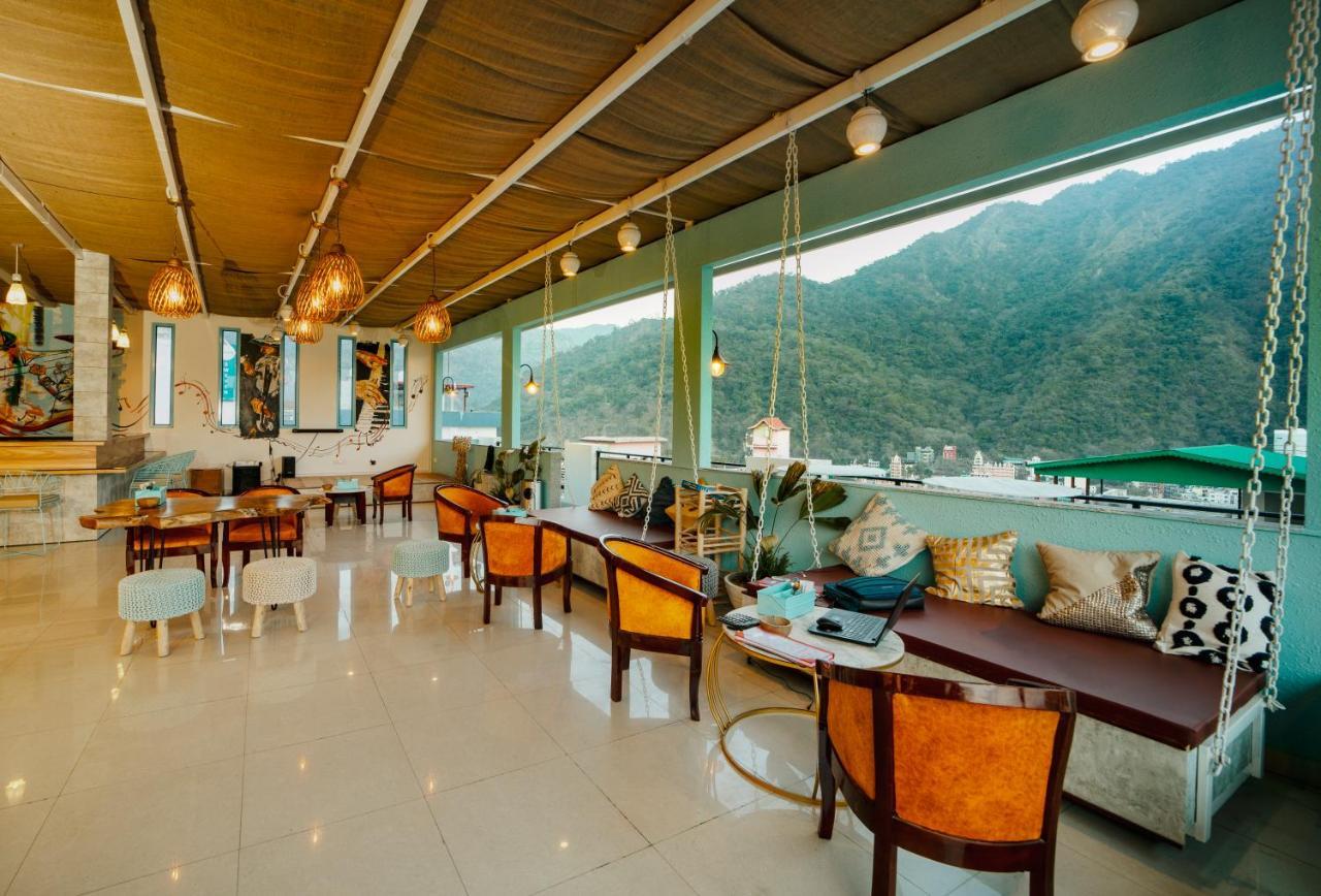 Weekends Forever Rishikesh, Max Laxman Jhula Tapovan Bagian luar foto
