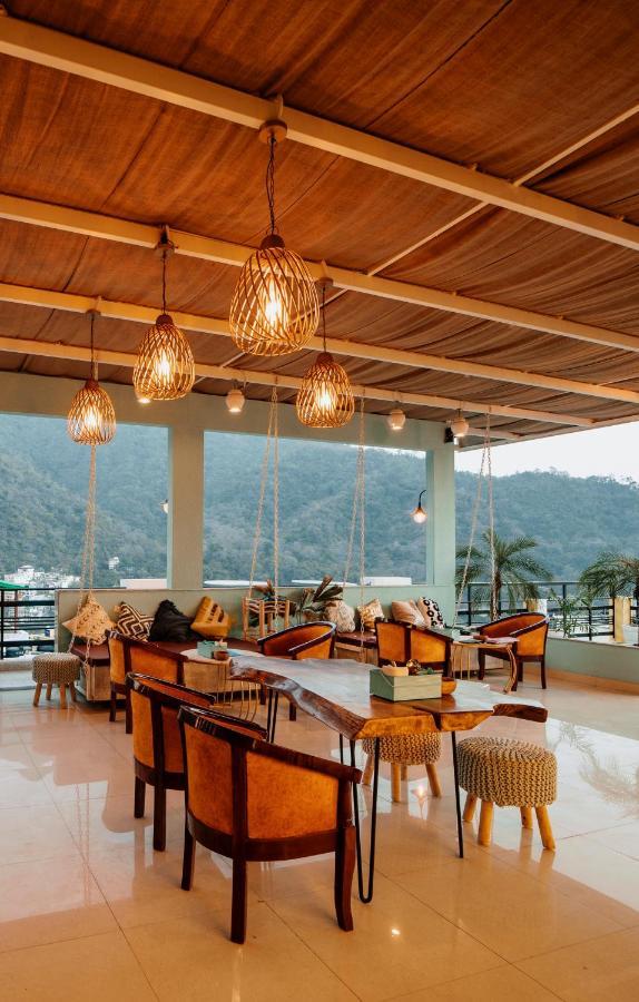 Weekends Forever Rishikesh, Max Laxman Jhula Tapovan Bagian luar foto